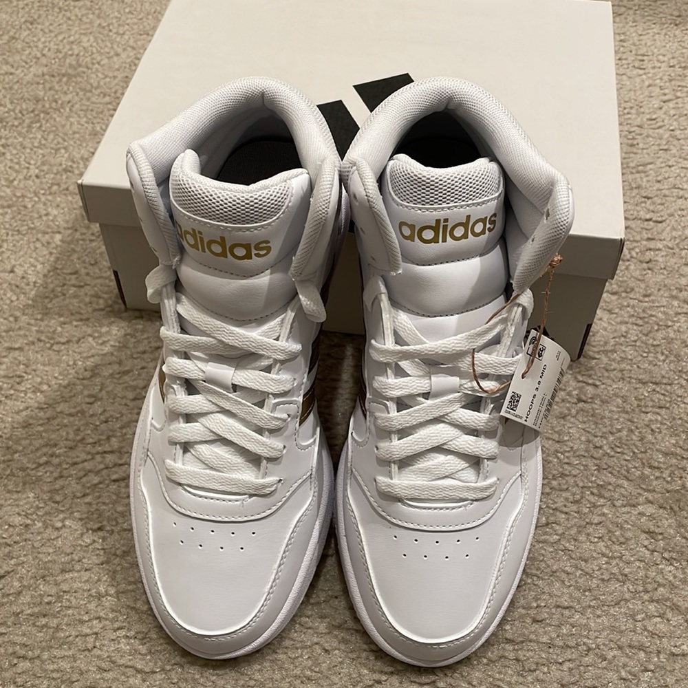 Adidas HOOPS 3.0 MID LIFESTYLE BASKETBALL CLASSIC SHOES women size 7 BNWB - Picture 2 of 8